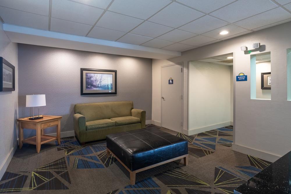 Days Inn By Wyndham Greenville Exterior foto